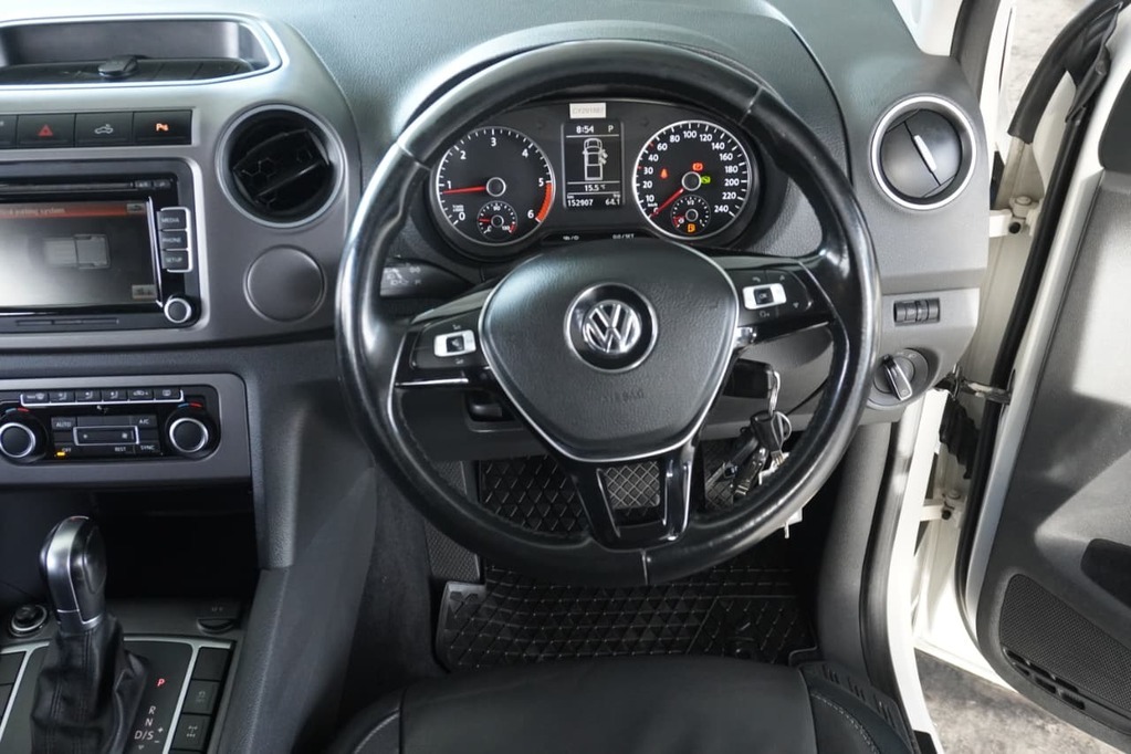 2016 VOLKSWAGEN AMAROK, White, 153200Kms, Automatic, Bakkie Double Cab, Diesel, R299 900, Bellville
