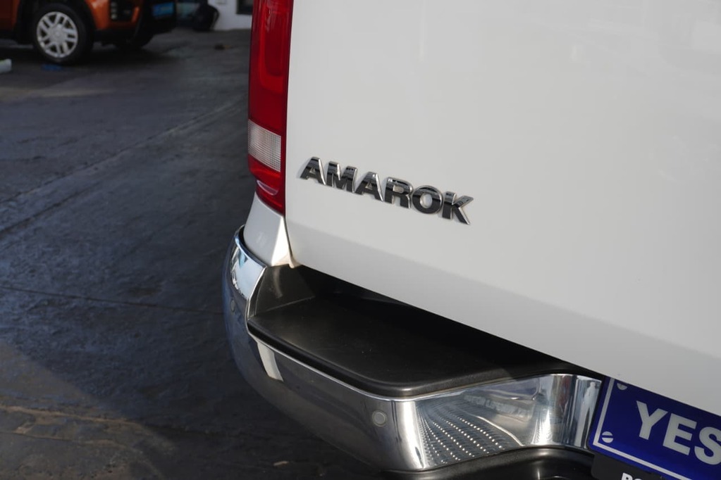 2016 VOLKSWAGEN AMAROK, White, 153200Kms, Automatic, Bakkie Double Cab, Diesel, R299 900, Bellville