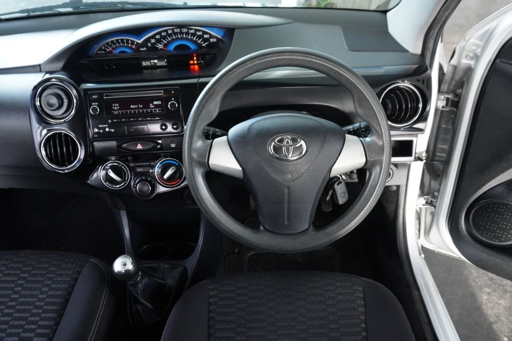 2016 TOYOTA ETIOS, Silver, 102339Kms, Manual, Hatchback, Petrol, R144 900, Wingfield Motors Bellville