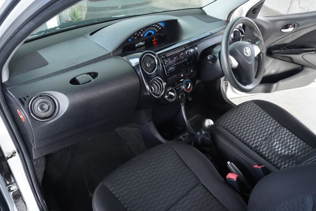 2016 TOYOTA ETIOS, Silver, 102339Kms, Manual, Hatchback, Petrol, R144 900, Wingfield Motors Bellville