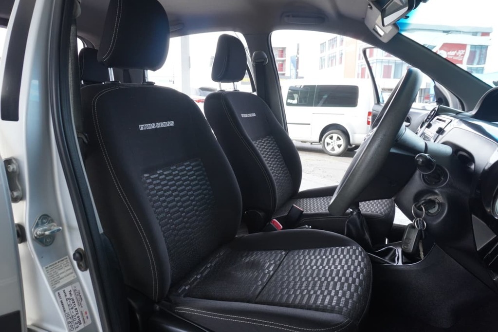 2016 TOYOTA ETIOS, Silver, 102339Kms, Manual, Hatchback, Petrol, R144 900, Wingfield Motors Bellville