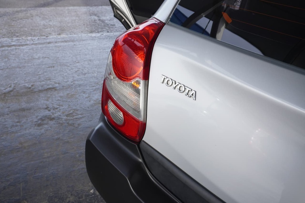 2016 TOYOTA ETIOS, Silver, 102339Kms, Manual, Hatchback, Petrol, R144 900, Wingfield Motors Bellville