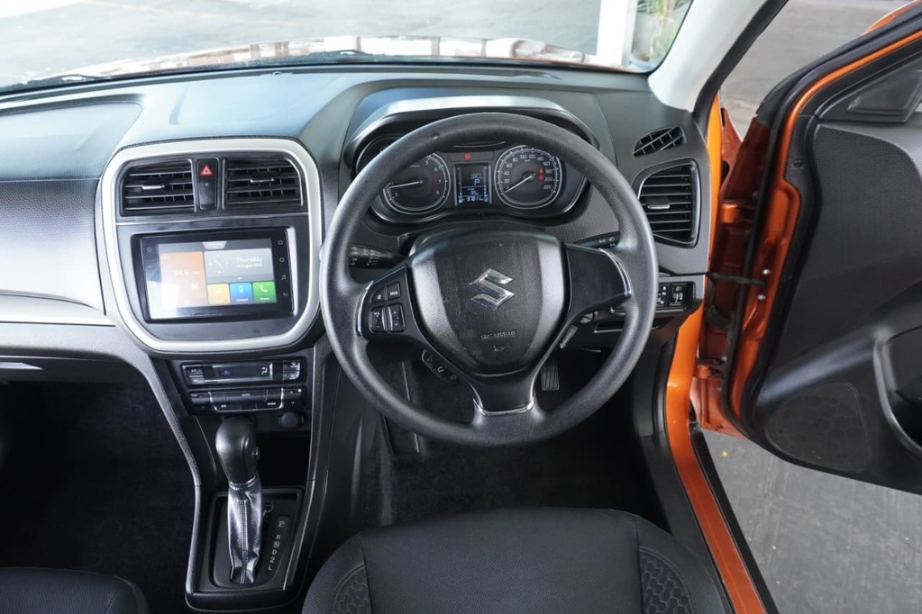 2021 SUZUKI VITARA, Orange, 98000Kms, Automatic, , Petrol, R214 900, Bellville