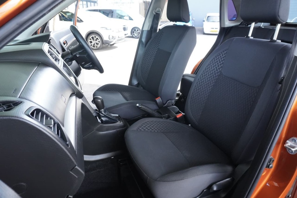 2021 SUZUKI VITARA, Orange, 98000Kms, Automatic, , Petrol, R214 900, Bellville