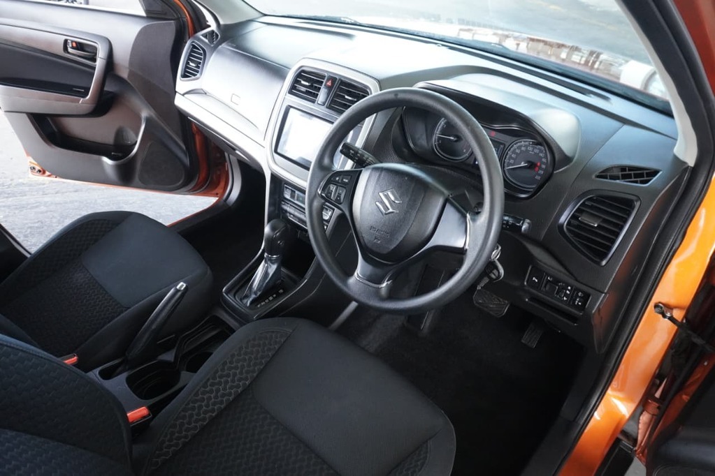 2021 SUZUKI VITARA, Orange, 98000Kms, Automatic, , Petrol, R214 900, Bellville
