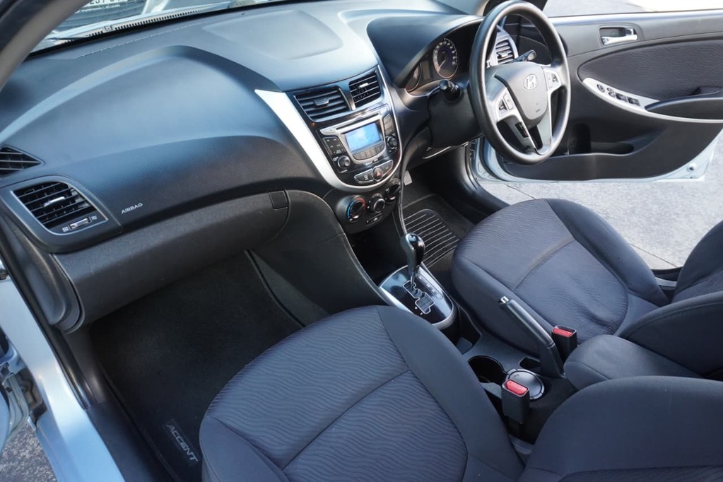 2013 HYUNDAI ACCENT, Blue, 156153Kms, Automatic, Sedan, Petrol, R134 990, Bellville