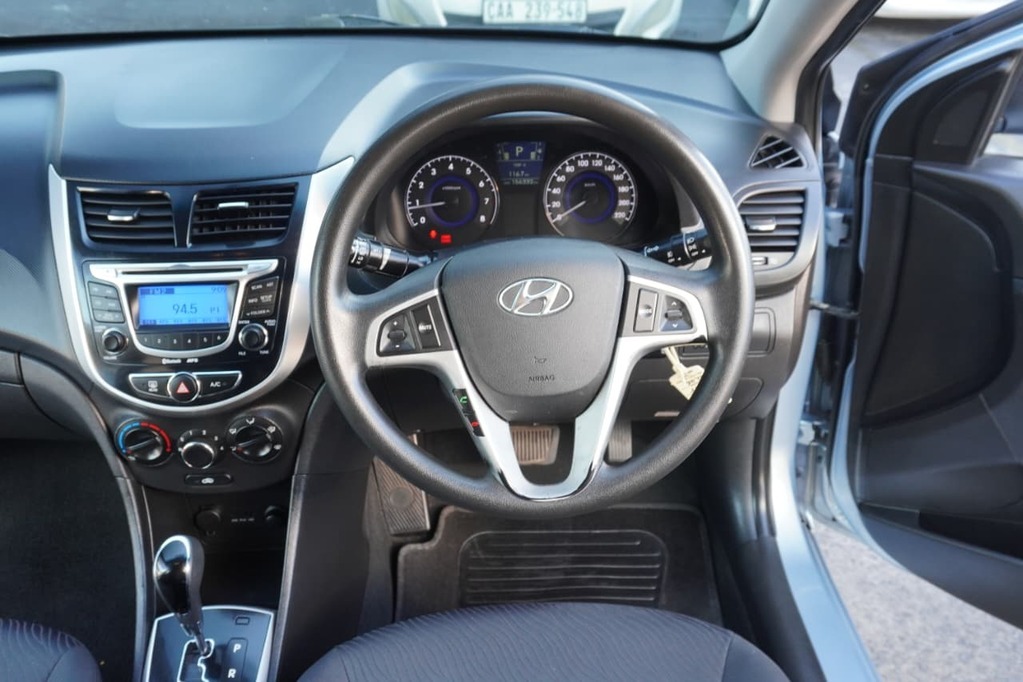 2013 HYUNDAI ACCENT, Blue, 156153Kms, Automatic, Sedan, Petrol, R134 990, Bellville
