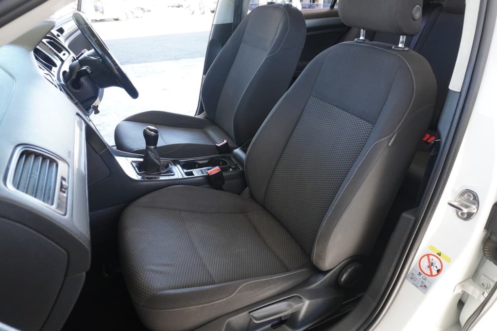 2017 VOLKSWAGEN GOLF VII, White, 198051Kms, Manual, Hatchback, Petrol, R159 990, Bellville