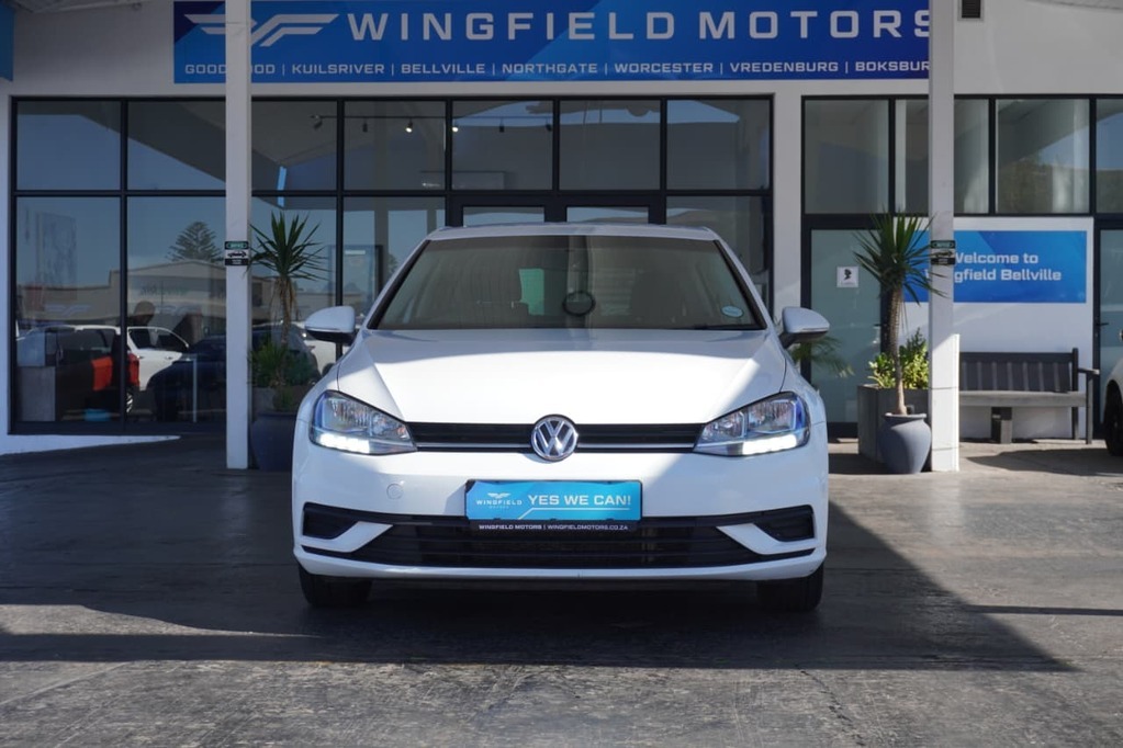 2017 VOLKSWAGEN GOLF VII, White, 198051Kms, Manual, Hatchback, Petrol, R159 990, Bellville