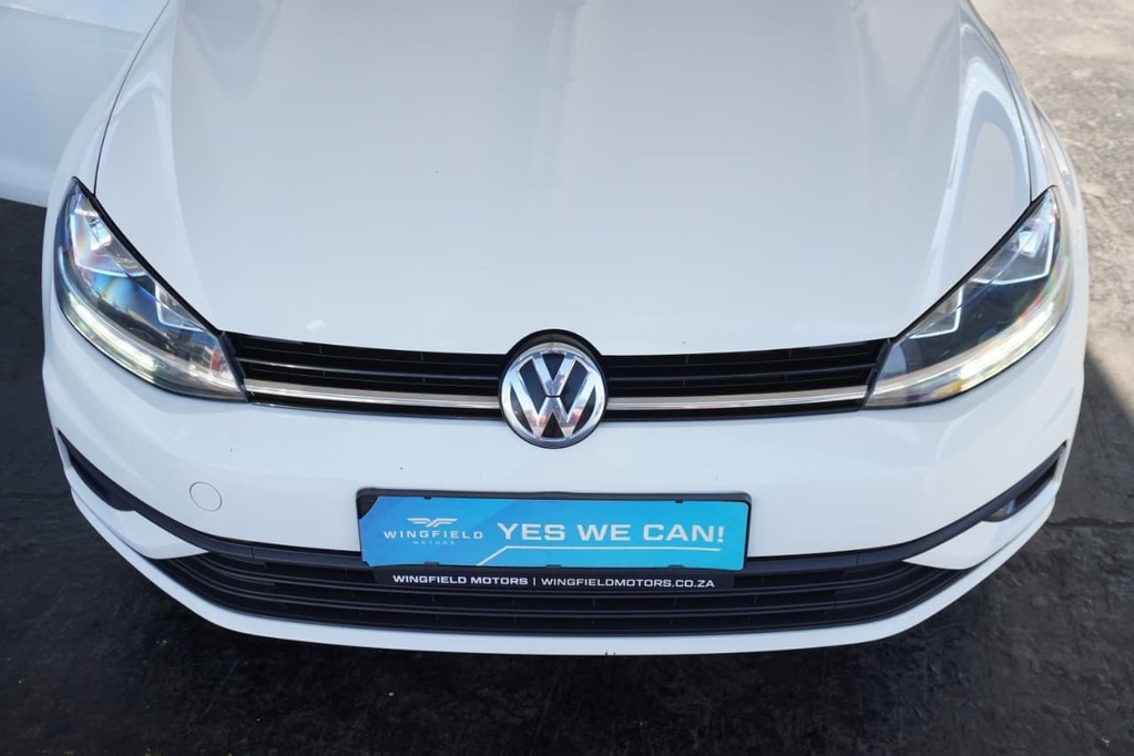 2017 VOLKSWAGEN GOLF VII, White, 198051Kms, Manual, Hatchback, Petrol, R159 990, Bellville