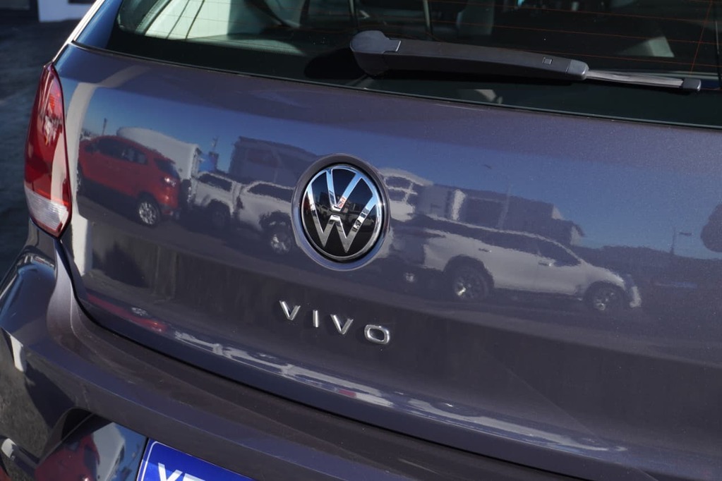 2025 VOLKSWAGEN Polo Vivo, Grey, 22700Kms, Automatic, Hatchback, Petrol, R269 900, Bellville