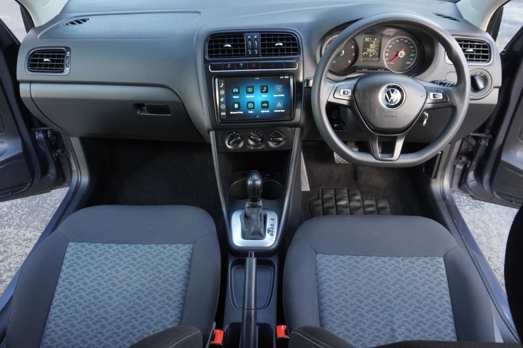 2025 VOLKSWAGEN Polo Vivo, Grey, 22700Kms, Automatic, Hatchback, Petrol, R269 900, Bellville