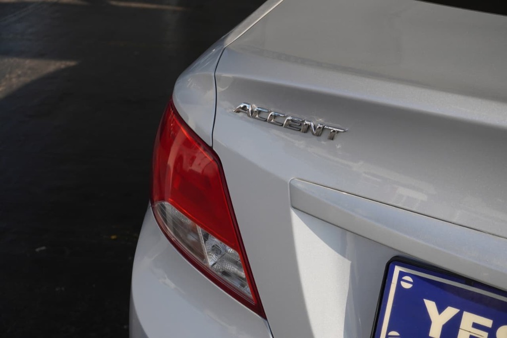 2016 HYUNDAI ACCENT, Silver, 184332Kms, Manual, Sedan, Petrol, R139 990, Wingfield Motors Bellville