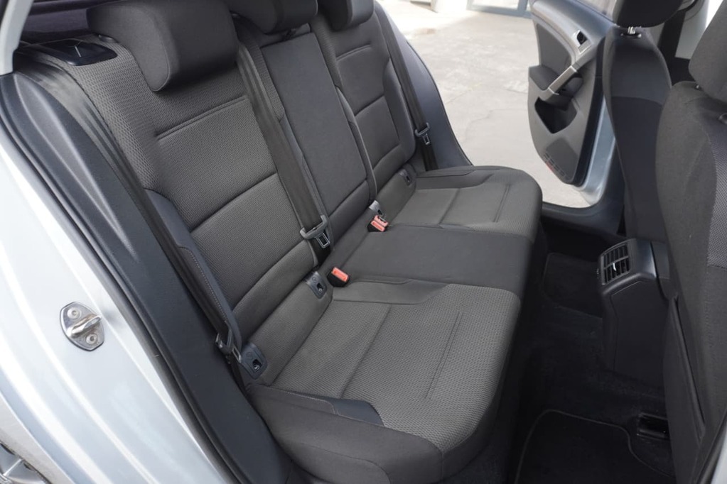 2016 VOLKSWAGEN GOLF 7, Silver, 176690Kms, Manual, Hatchback, Petrol, R214 990, Wingfield Motors Bellville