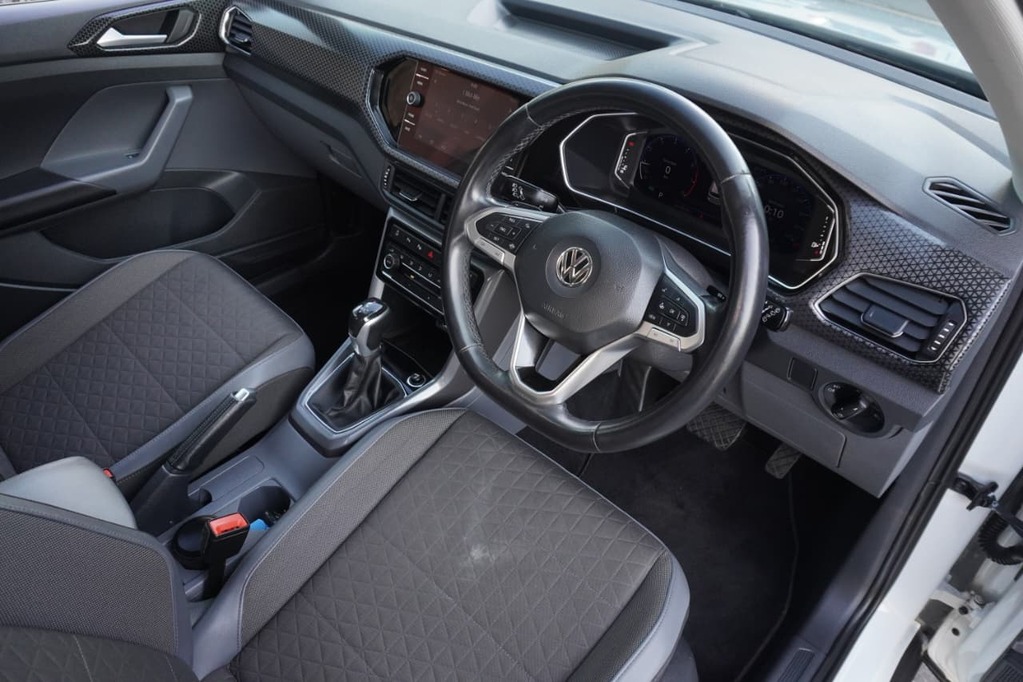 2020 VOLKSWAGEN T-CROSS, White, 109500Kms, Automatic, SUV, Petrol, R269 900, Wingfield Motors Bellville