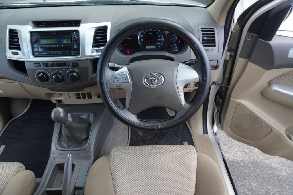 2013 TOYOTA FORTUNER, Silver, 352700Kms, Manual, SUV, Diesel, R239 990, Wingfield Motors Bellville