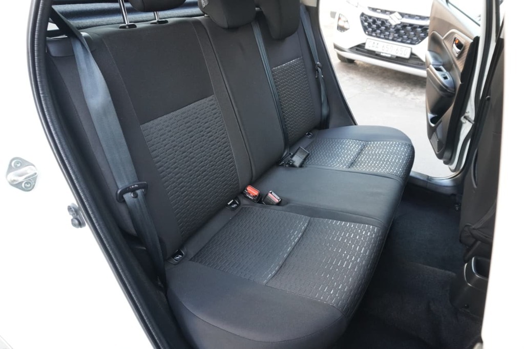 2025 SUZUKI SWIFT, White, 43950Kms, Manual, Hatchback, Petrol, R209 900, Wingfield Motors Bellville