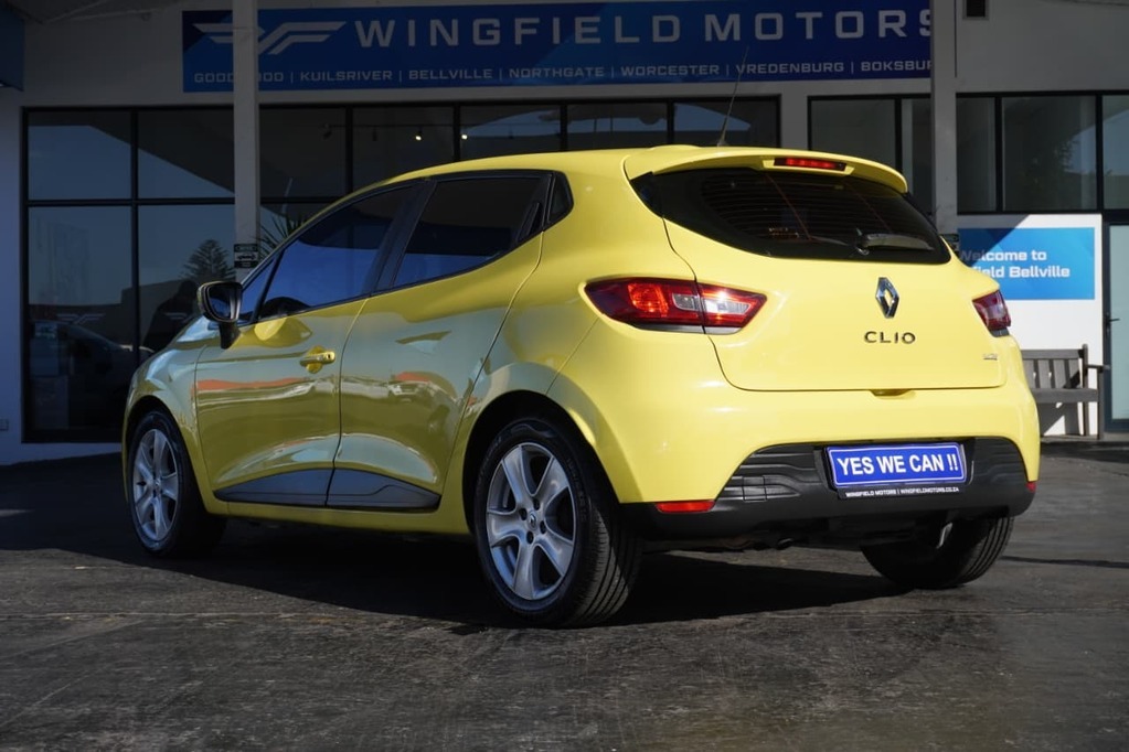 2013 RENAULT CLIO IV, Yellow, 155832Kms, Manual, Hatchback, Petrol, R104 990, Wingfield Motors Bellville