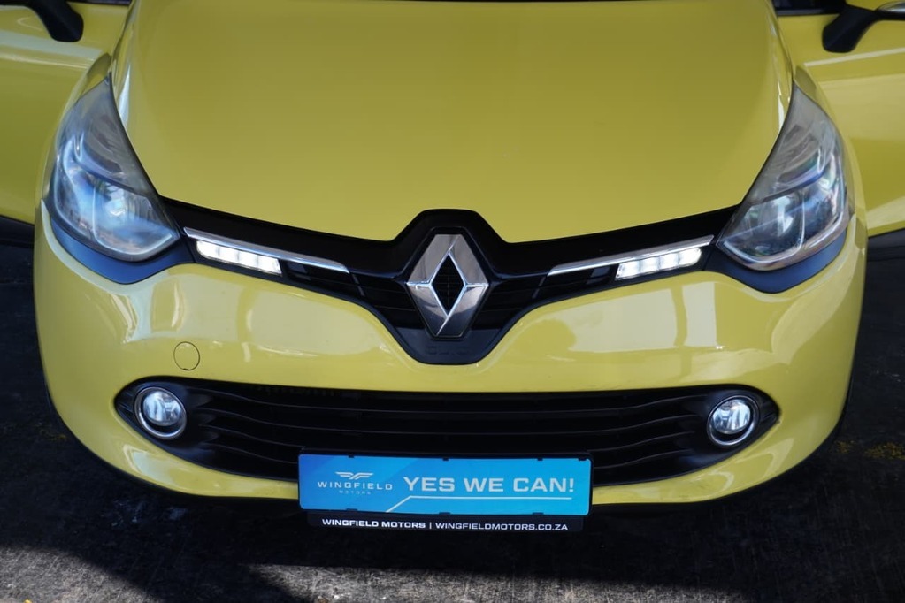 2013 RENAULT CLIO IV, Yellow, 155832Kms, Manual, Hatchback, Petrol, R104 990, Wingfield Motors Bellville