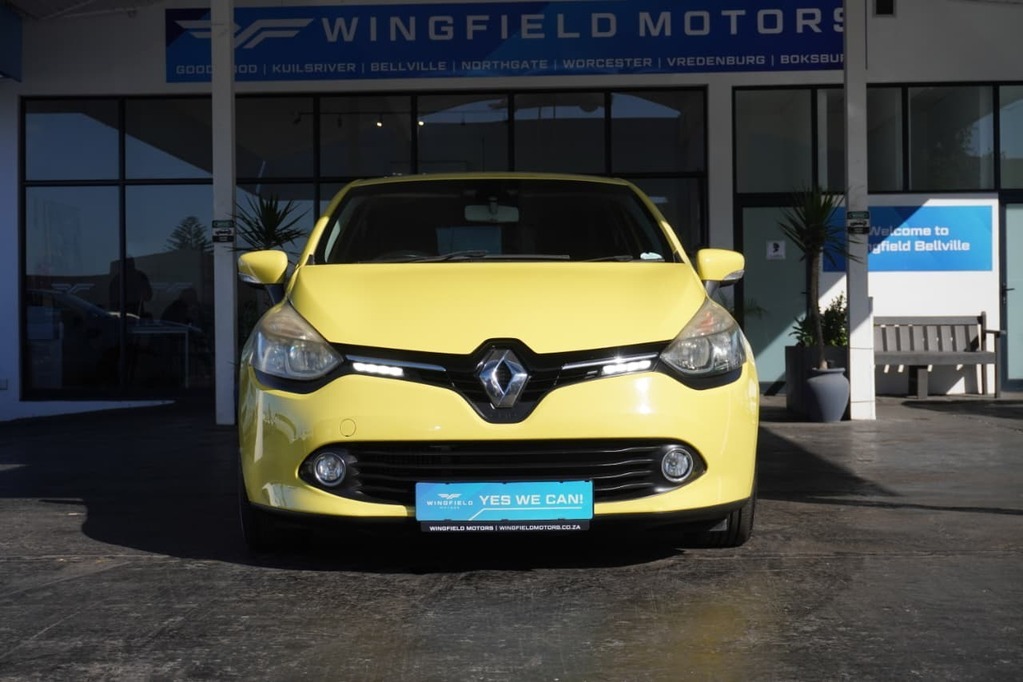 2013 RENAULT CLIO IV, Yellow, 155832Kms, Manual, Hatchback, Petrol, R104 990, Wingfield Motors Bellville