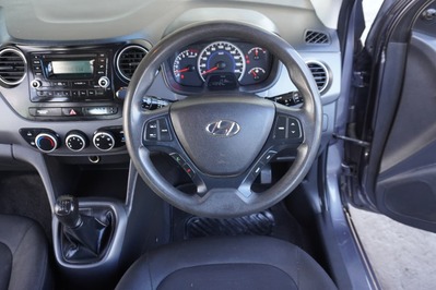 2018 HYUNDAI i10, Charcoal, 143384Kms, Manual, Hatchback, Petrol, R129 990, Wingfield Motors Bellville
