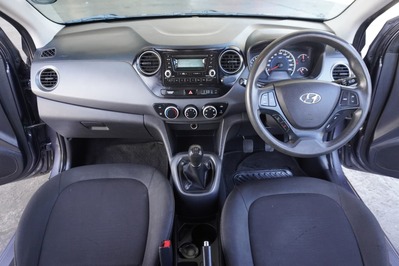 2018 HYUNDAI i10, Charcoal, 143384Kms, Manual, Hatchback, Petrol, R129 990, Wingfield Motors Bellville