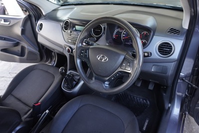 2018 HYUNDAI i10, Charcoal, 143384Kms, Manual, Hatchback, Petrol, R129 990, Wingfield Motors Bellville
