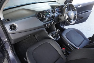 2018 HYUNDAI i10, Charcoal, 143384Kms, Manual, Hatchback, Petrol, R129 990, Wingfield Motors Bellville