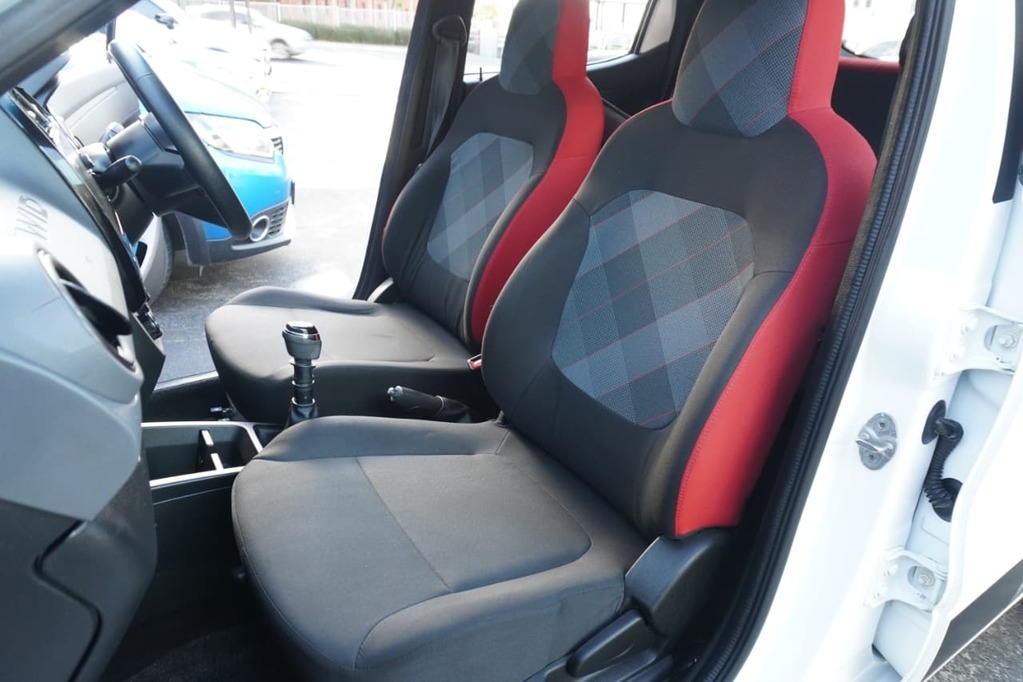 2021 RENAULT KWID, White, 59000Kms, Manual, Hatchback, Petrol, R139 900, Wingfield Motors Bellville