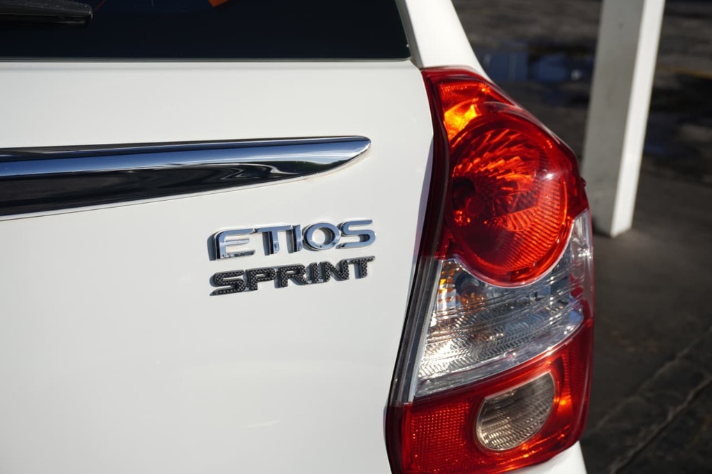2020 TOYOTA ETIOS, White, 98000Kms, Manual, Hatchback, Petrol, R159 900, Wingfield Motors Bellville