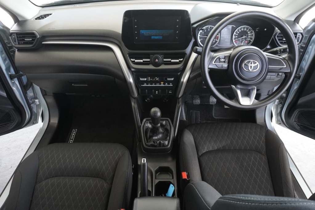 2025 TOYOTA URBAN CRUISER, Blue, 32500Kms, Manual, SUV, Petrol, R299 900, Wingfield Motors Bellville