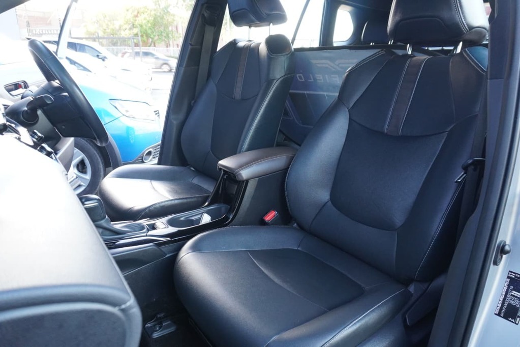 2025 TOYOTA COROLLA CROSS, Silver, 41000Kms, Automatic, SUV, Petrol, R369 900, Wingfield Motors Bellville