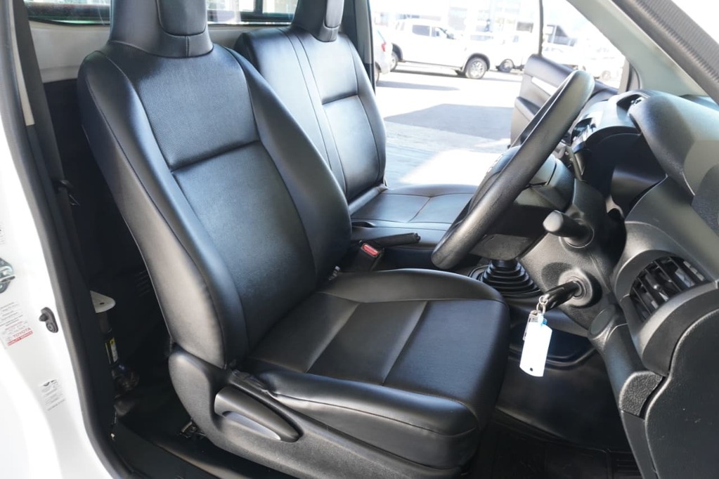 2025 TOYOTA HILUX, White, 41000Kms, Manual, Bakkie Single Cab, Diesel, R379 900, Wingfield Motors Bellville