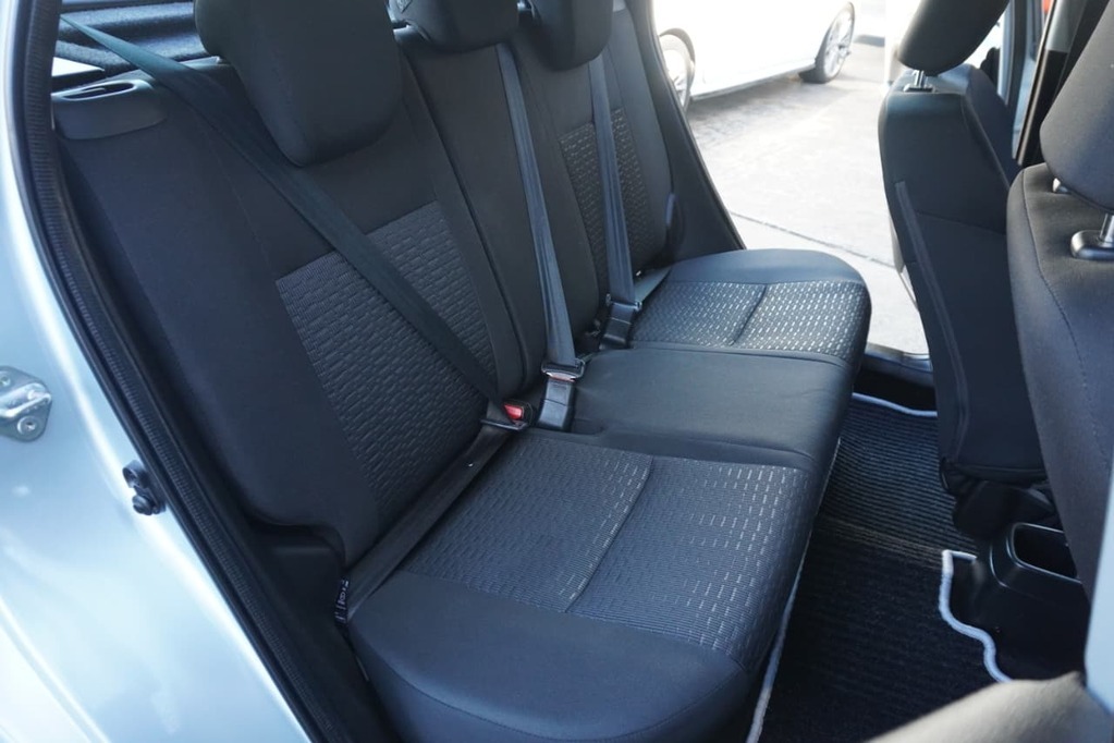 2025 SUZUKI SWIFT, Silver, 13800Kms, Manual, Hatchback, Petrol, R219 900, Wingfield Motors Bellville