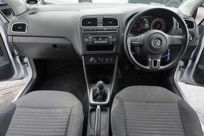 2013 VOLKSWAGEN POLO, Silver, 122222Kms, Manual, Hatchback, Diesel, R159 900, Wingfield Motors Bellville