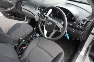 2016 HYUNDAI ACCENT, Charcoal, 163800Kms, Automatic, Hatchback, Petrol, R144 900, Wingfield Motors Bellville