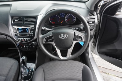 2016 HYUNDAI ACCENT, Charcoal, 163800Kms, Automatic, Hatchback, Petrol, R144 900, Wingfield Motors Bellville