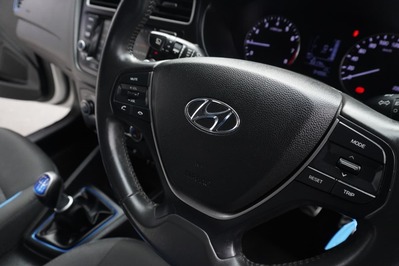 2019 HYUNDAI i20, White, 93950Kms, Manual, Hatchback, Petrol, R189 900, Wingfield Motors Bellville