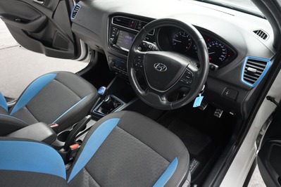 2019 HYUNDAI i20, White, 93950Kms, Manual, Hatchback, Petrol, R189 900, Wingfield Motors Bellville