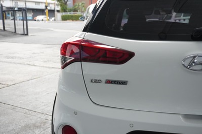 2019 HYUNDAI i20, White, 93950Kms, Manual, Hatchback, Petrol, R189 900, Wingfield Motors Bellville