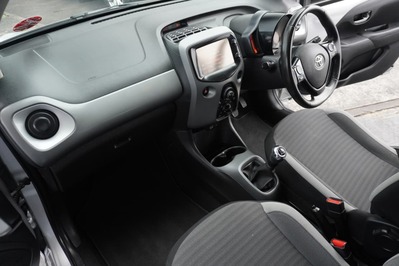 2018 TOYOTA AYGO, Silver, 143900Kms, Manual, Hatchback, Petrol, R134 900, Wingfield Motors Bellville
