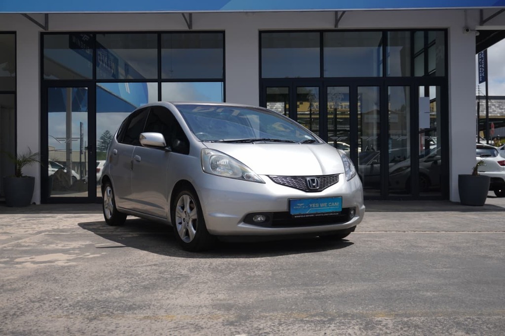 2010 HONDA JAZZ, Silver, 219624Kms, Automatic, Hatchback, Petrol, R114 900, Wingfield Motors Bellville