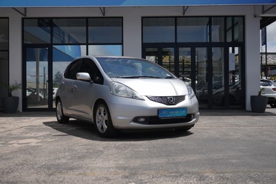 2010 HONDA JAZZ, Silver, 219624Kms, Automatic, Hatchback, Petrol, R114 900, Wingfield Motors Bellville