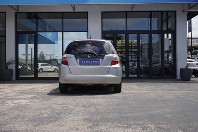 2010 HONDA JAZZ, Silver, 219624Kms, Automatic, Hatchback, Petrol, R114 900, Wingfield Motors Bellville