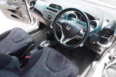 2010 HONDA JAZZ, Silver, 219624Kms, Automatic, Hatchback, Petrol, R114 900, Wingfield Motors Bellville