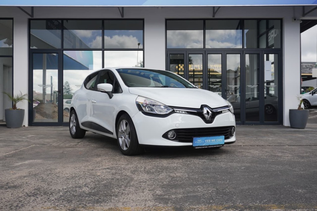 2016 RENAULT CLIO IV, White, 145000Kms, Automatic, Hatchback, Petrol, R139 900, Wingfield Motors Bellville
