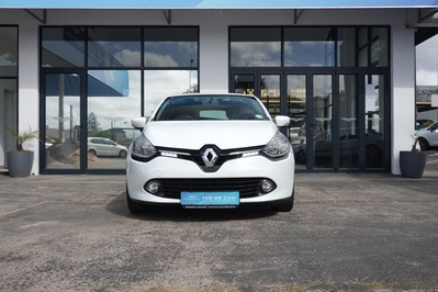2016 RENAULT CLIO IV, White, 145000Kms, Automatic, Hatchback, Petrol, R139 900, Wingfield Motors Bellville