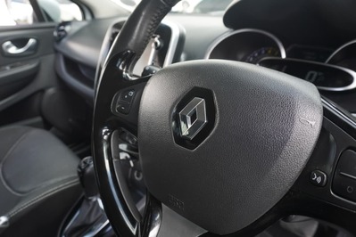 2016 RENAULT CLIO IV, White, 145000Kms, Automatic, Hatchback, Petrol, R139 900, Wingfield Motors Bellville