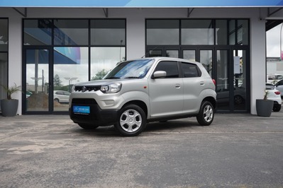 2021 SUZUKI S-PRESSO, Silver, 92578Kms, Manual, Hatchback, Petrol, R129 900, Wingfield Motors Bellville