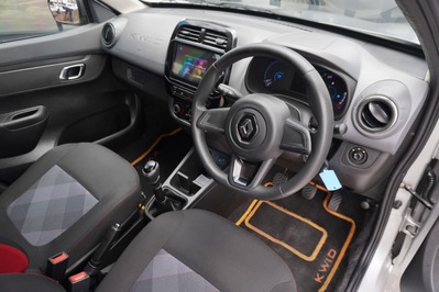 2020 RENAULT KWID, Silver, 94887Kms, Manual, Hatchback, Petrol, R119 900, Wingfield Motors Bellville